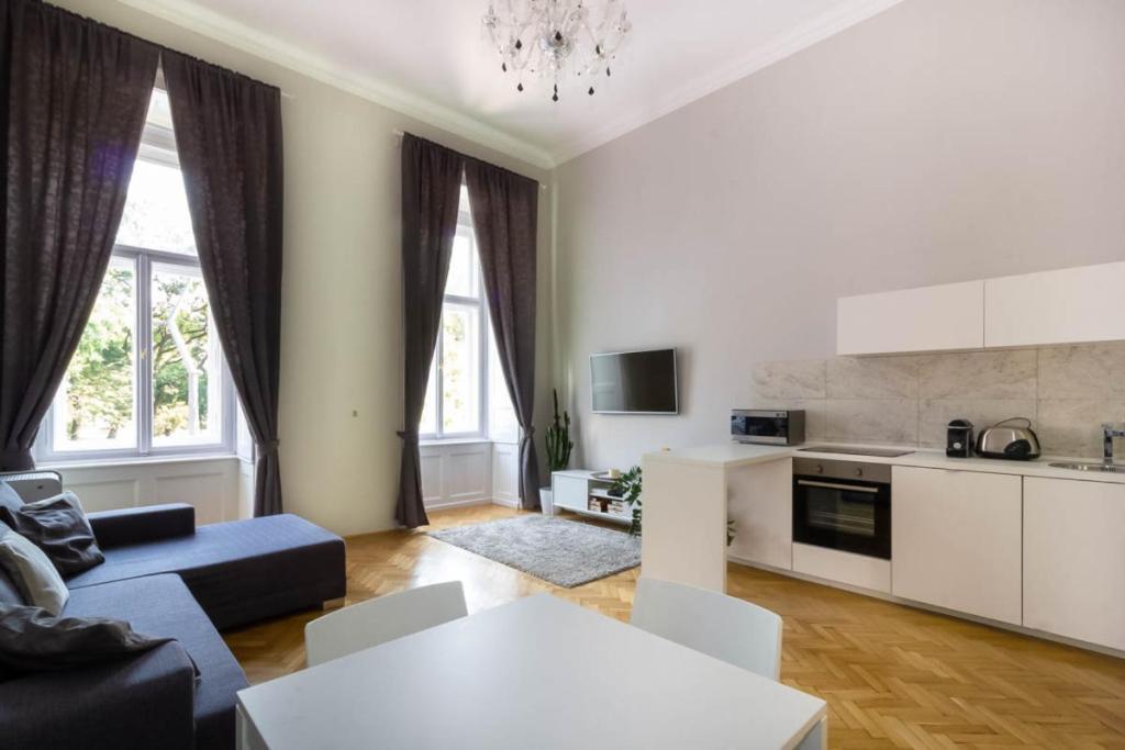 Luxury Lisbeth Apartman Budapest Будапешт Екстер'єр фото